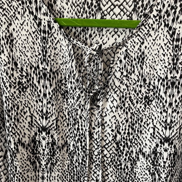 SHEIN snake print 1X babydoll tie neck top black white - Picture 3 of 7